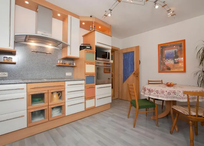 Exklusiv Hofer アパート *